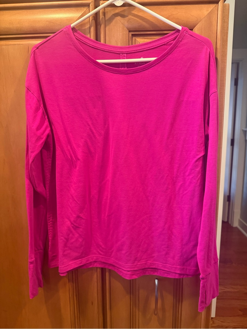 Athleta Women's Long-Sleeve Crewneck Top - Fuchsia Pink size Medium